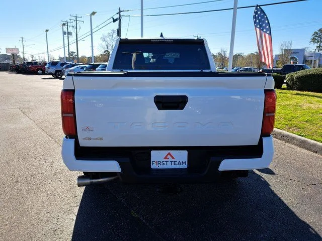 2026 Toyota Tacoma SR5 - Photo 7