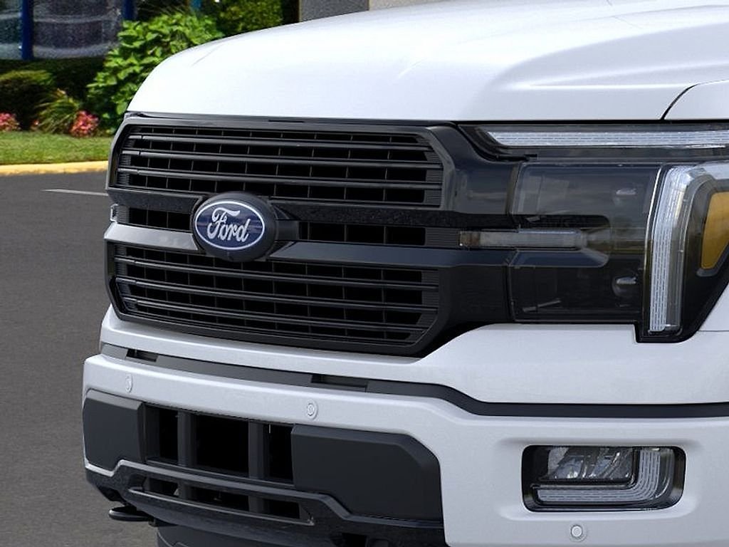New 2026 Star White Metallic Tri-Coat Ford Platinum® image 17