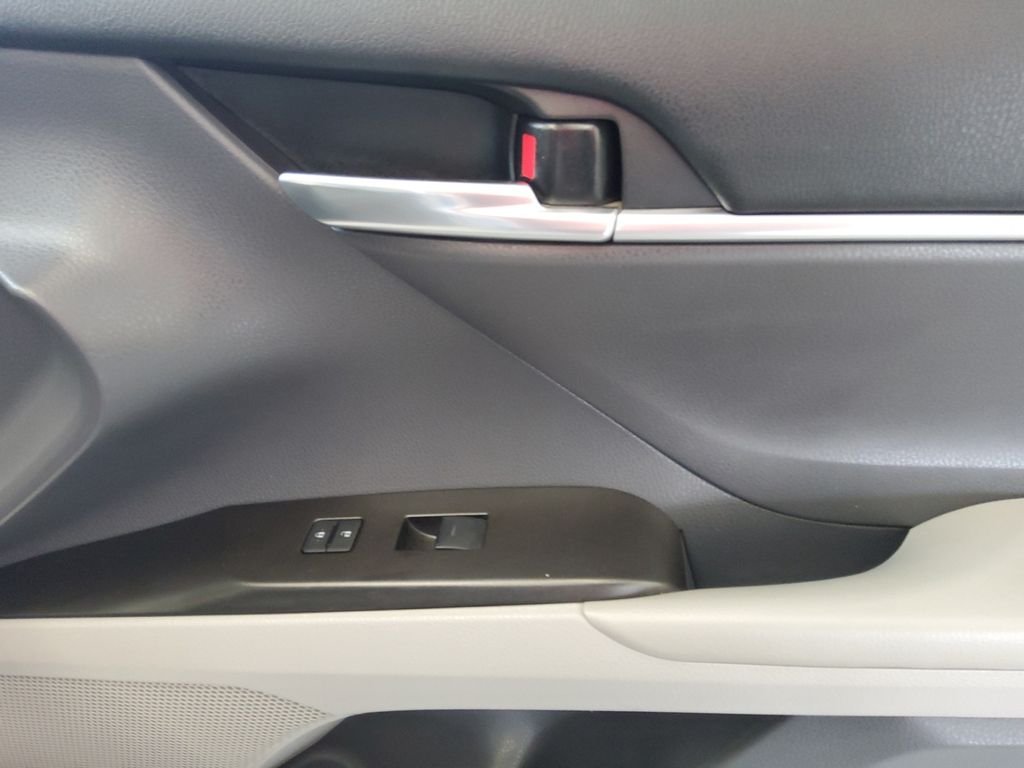 Used 2021 White Toyota SE image 15
