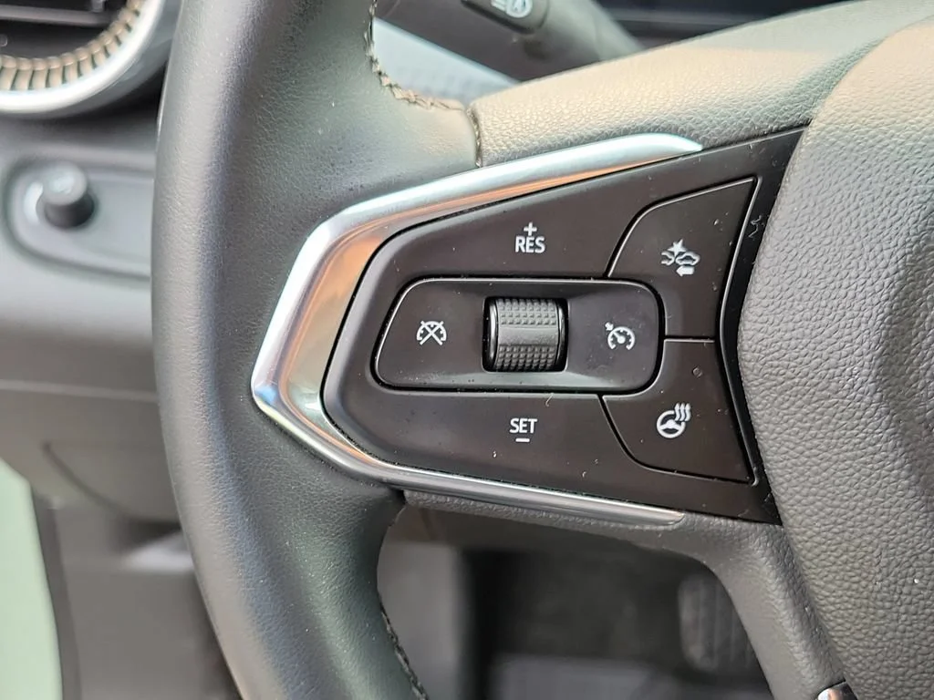 Used 2024 Cacti Green Chevrolet ACTIV image 10