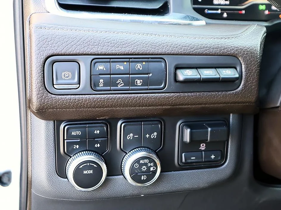 Used 2023 Pearl Beige Metallic GMC Denali image 16