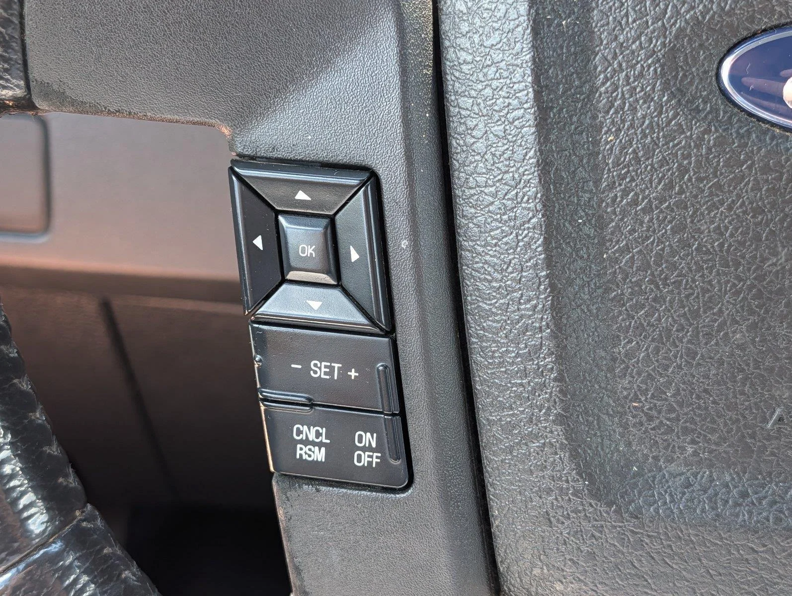 Used 2013 Ingot Silver Metallic Ford XLT image 22
