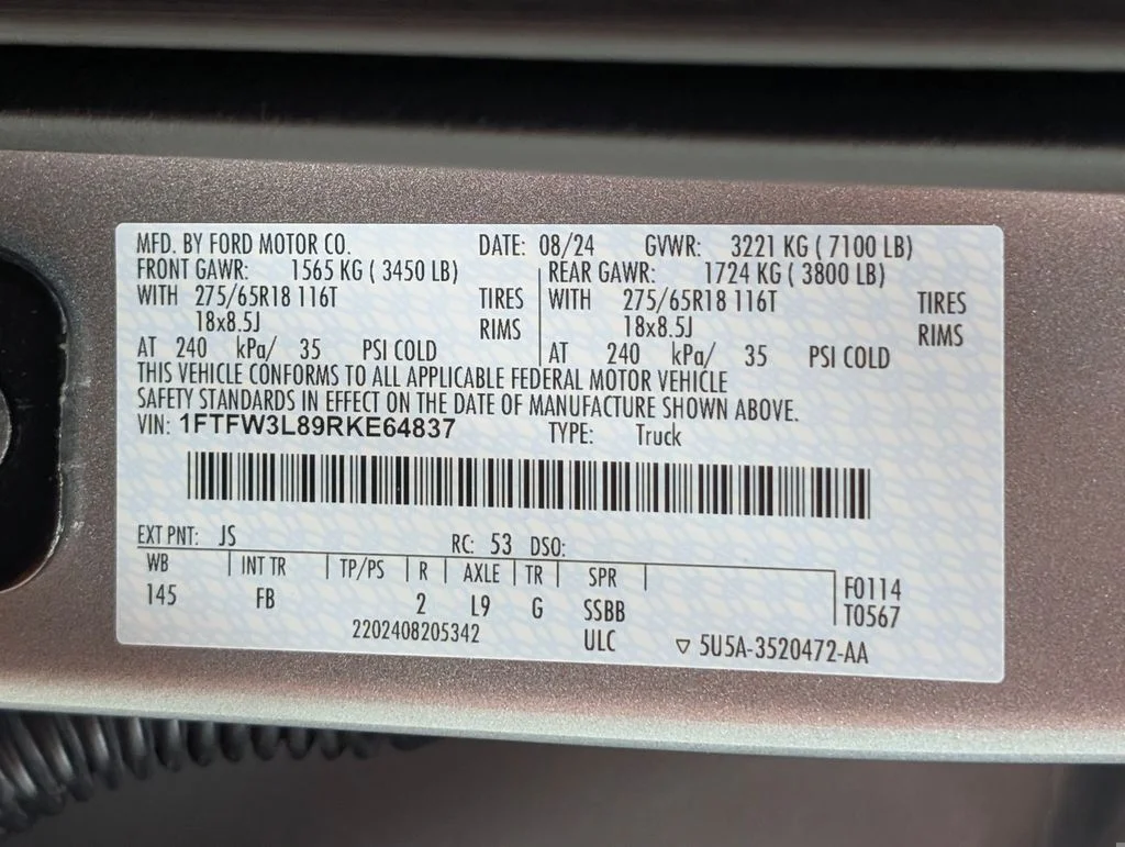 Certified Used 2024 Iconic Silver Metallic Ford XLT image 31