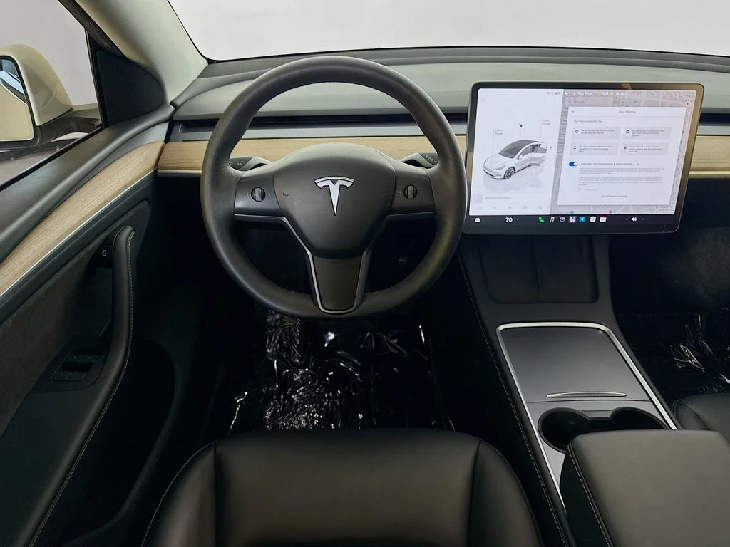 Used 2024 White Tesla Long Range image 21