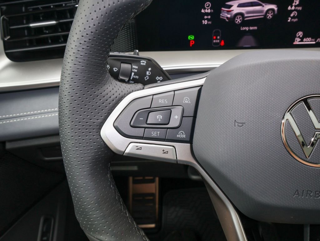 New 2026 White Volkswagen 2.0T SE R-Line Black image 25