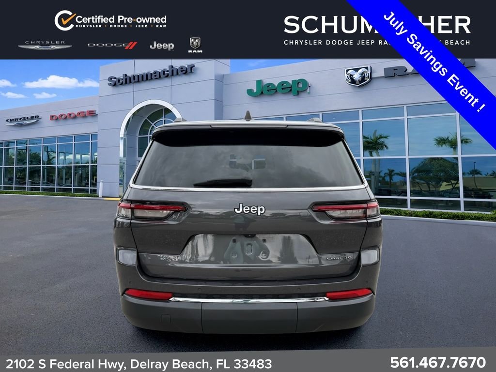 Used 2023 Gray Jeep Laredo image 6