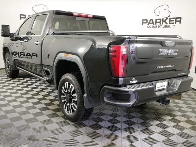 Used 2025 Onyx Black GMC Crew Cab Denali Ultimate 6.6L Diesel image 7