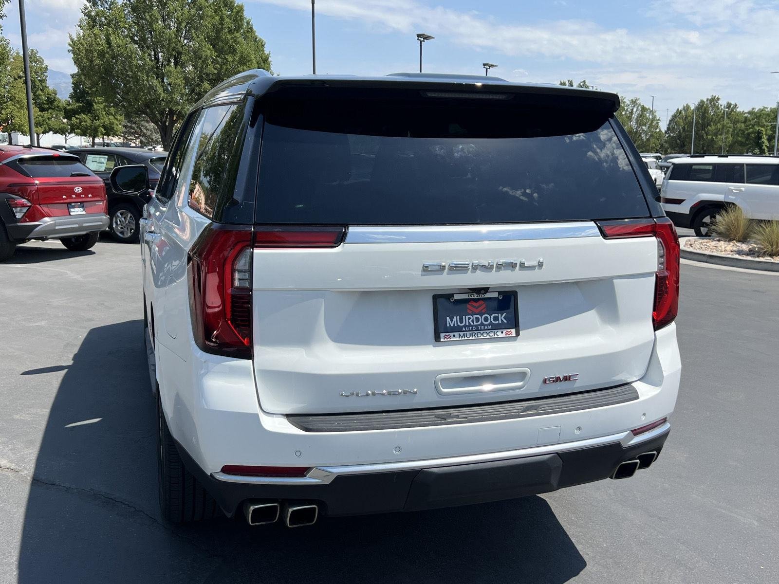 2025 GMC Yukon Denali - Photo 9