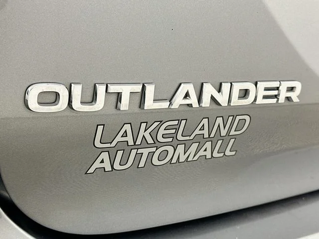Certified Used 2024  Mitsubishi SE image 29