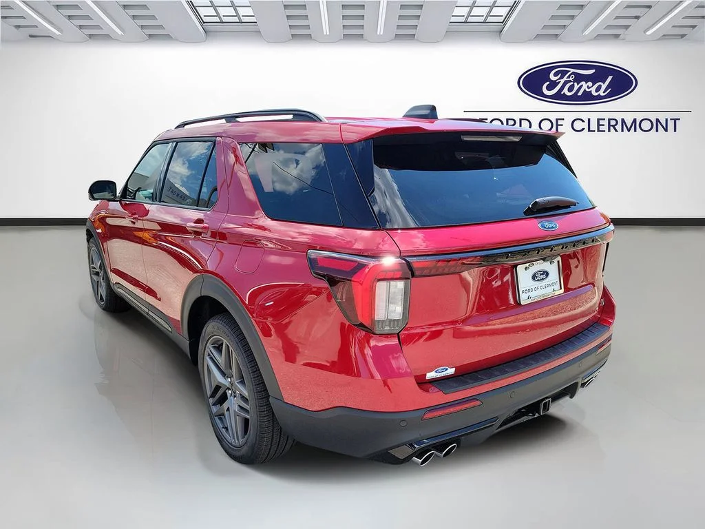 New 2026 Rapid Red Metallic Tinted Clearcoat Ford ST image 3