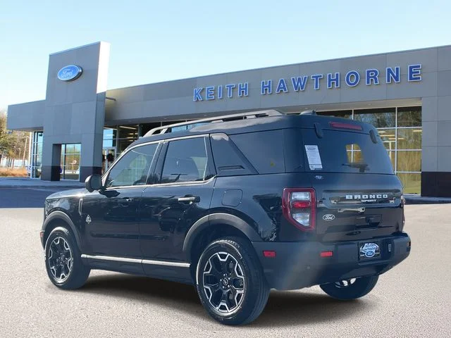 New 2026 Shadow Black Ford Outer Banks® image 4