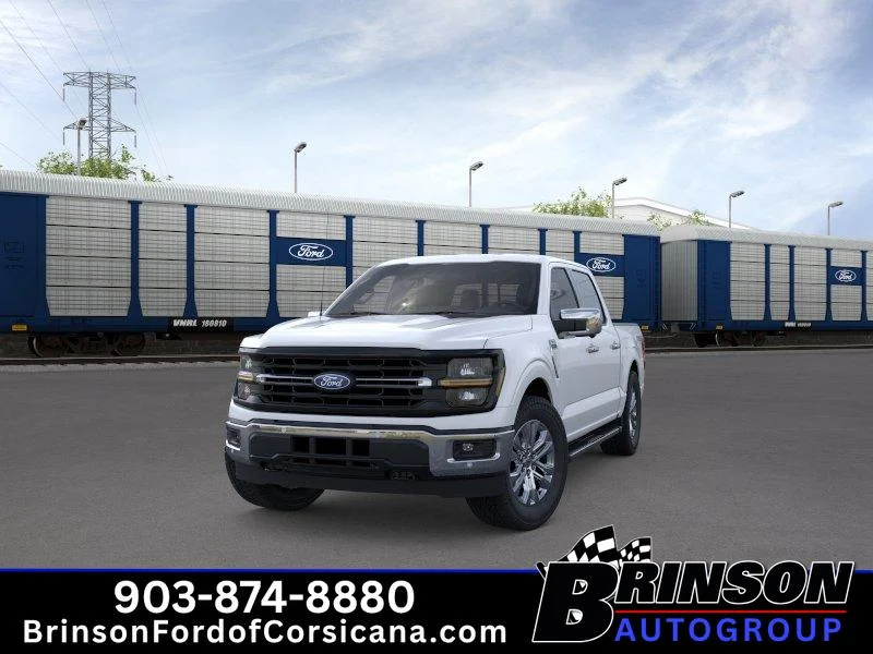 New 2026 Oxford White Ford XLT image 2