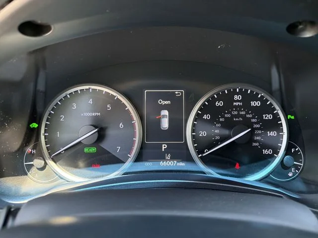 Used 2018 Silver Lexus 300h image 15