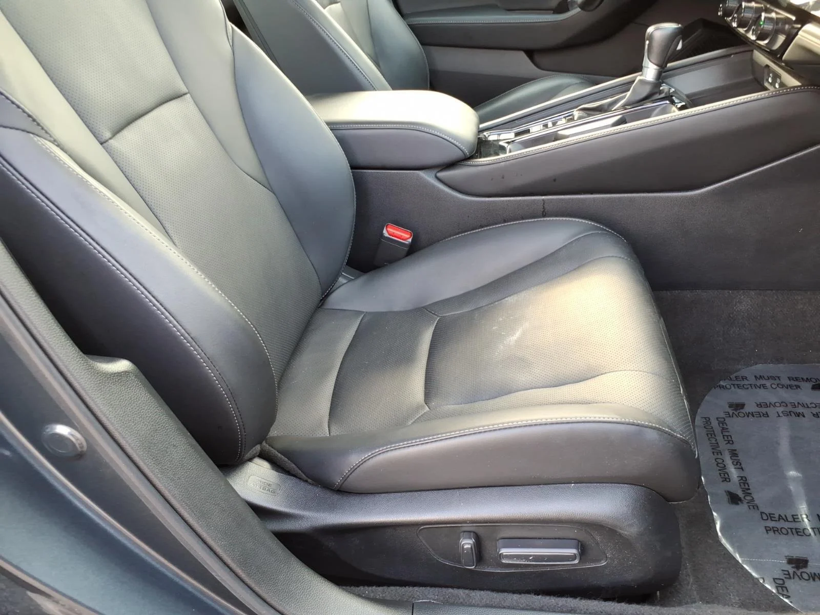 Used 2023 Meteorite Gray Metallic Honda Touring image 23