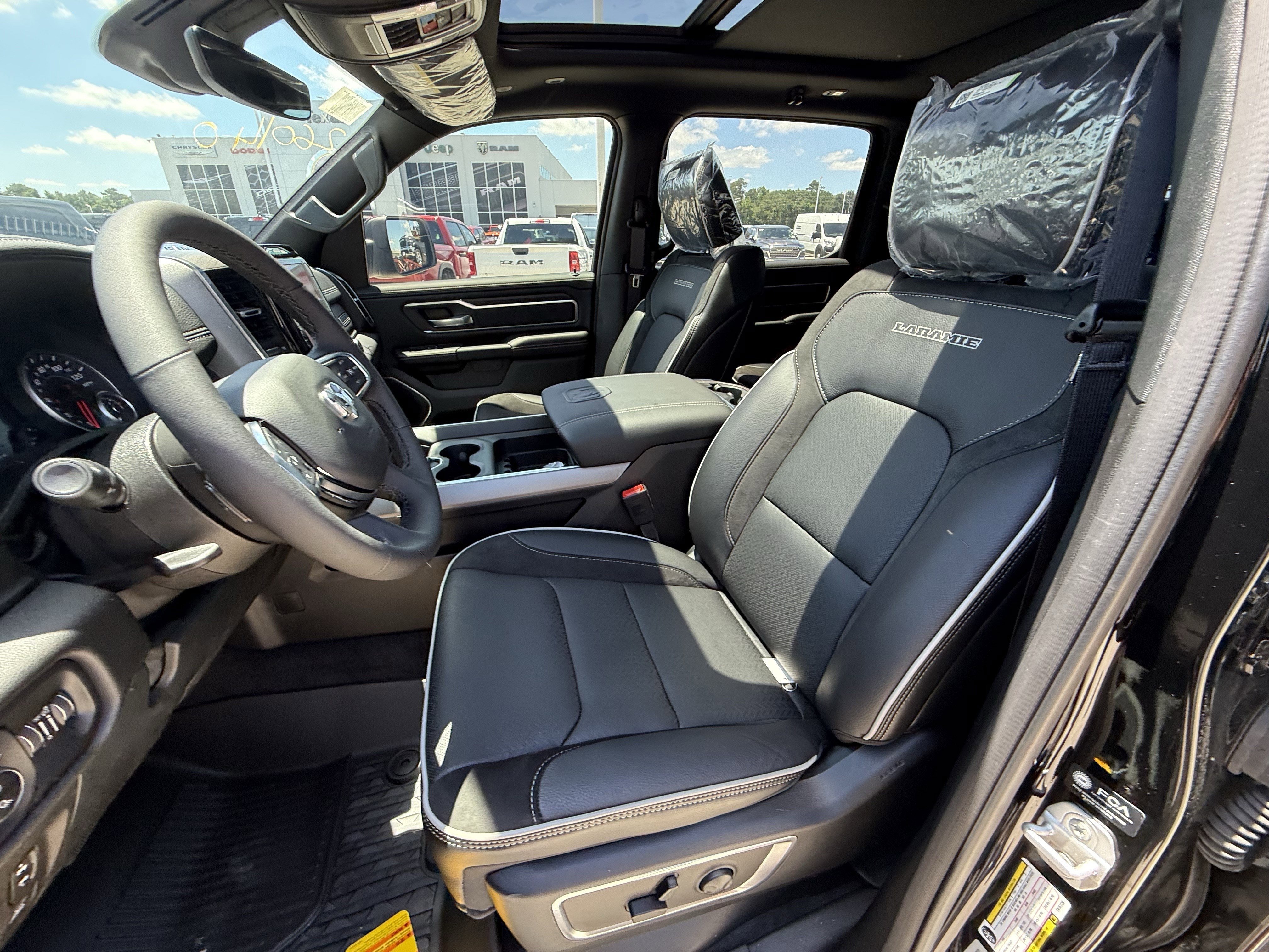 2026 RAM 1500 Laramie - Photo 16