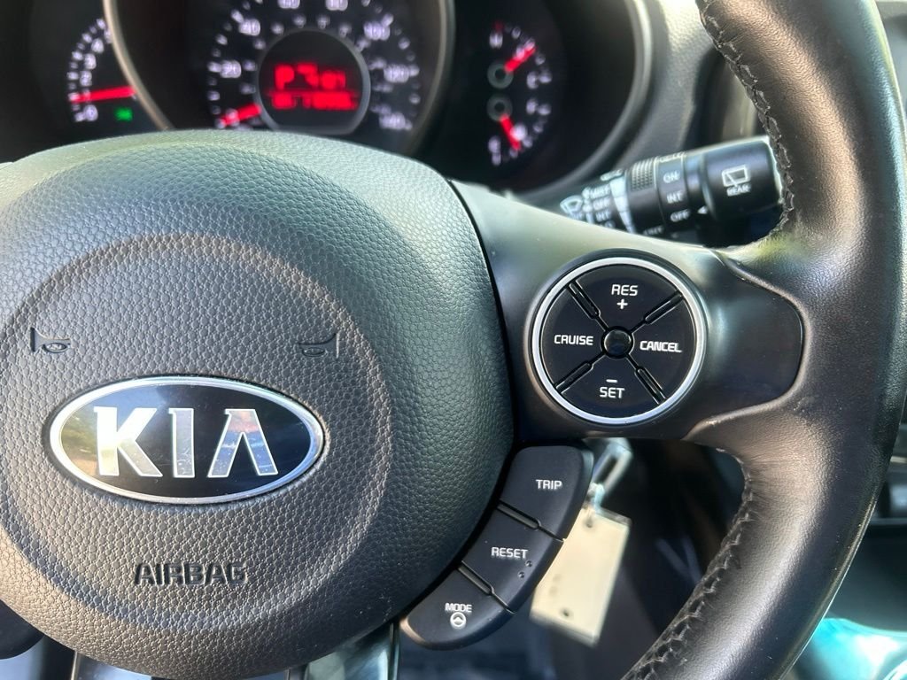 Used 2014 Silver Kia Exclaim image 22