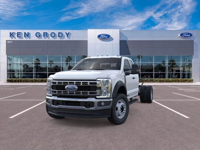 New 2026 Oxford White Ford XL image 3
