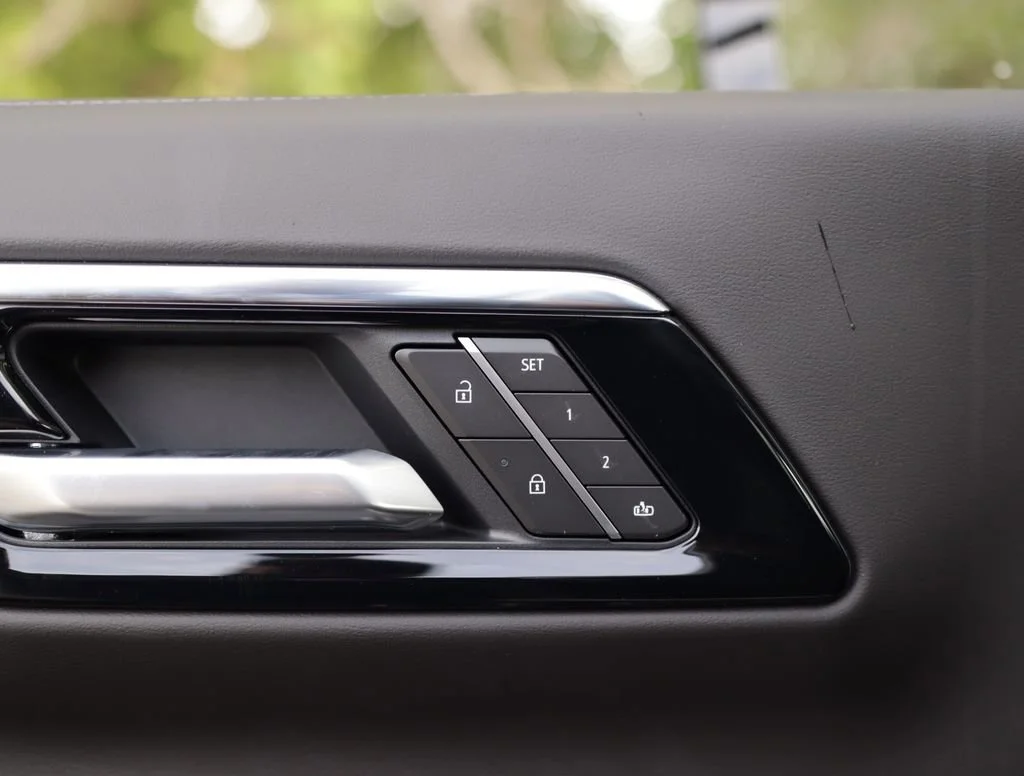 2026 Chevrolet Suburban LT - Photo 27
