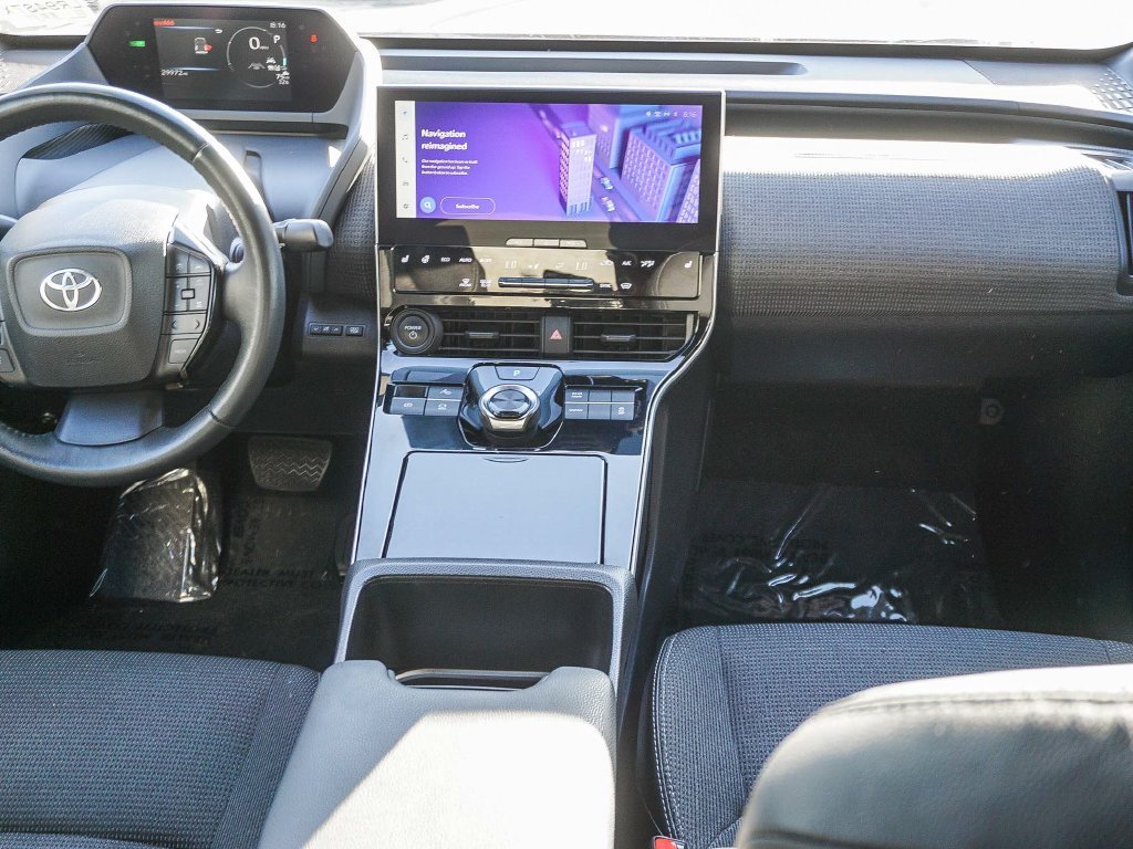 Used 2023  Toyota XLE image 14