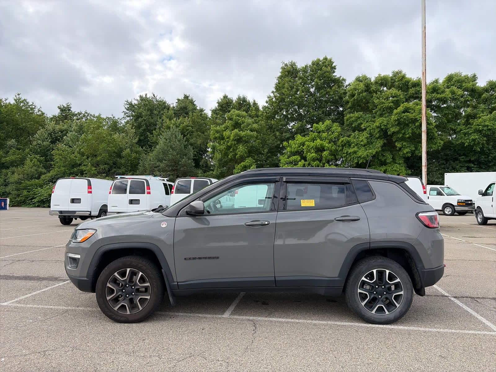 Used 2020 Sting-Gray Clearcoat Jeep Trailhawk image 4