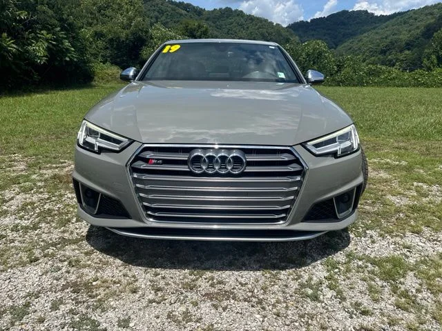 Used 2019 Gray Audi 3.0T Premium image 3