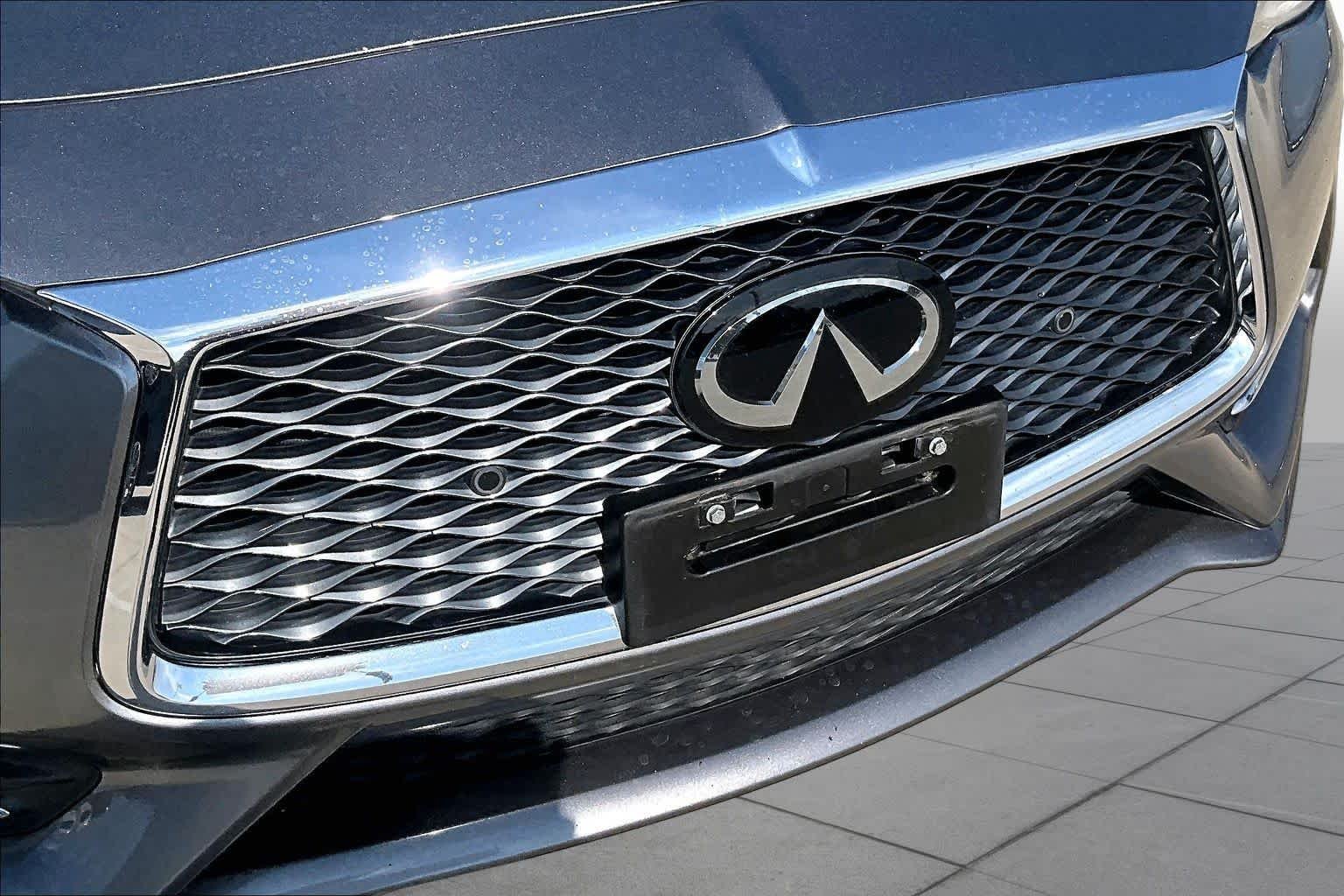 Used 2022 Graphite Shadow INFINITI LUXE image 25