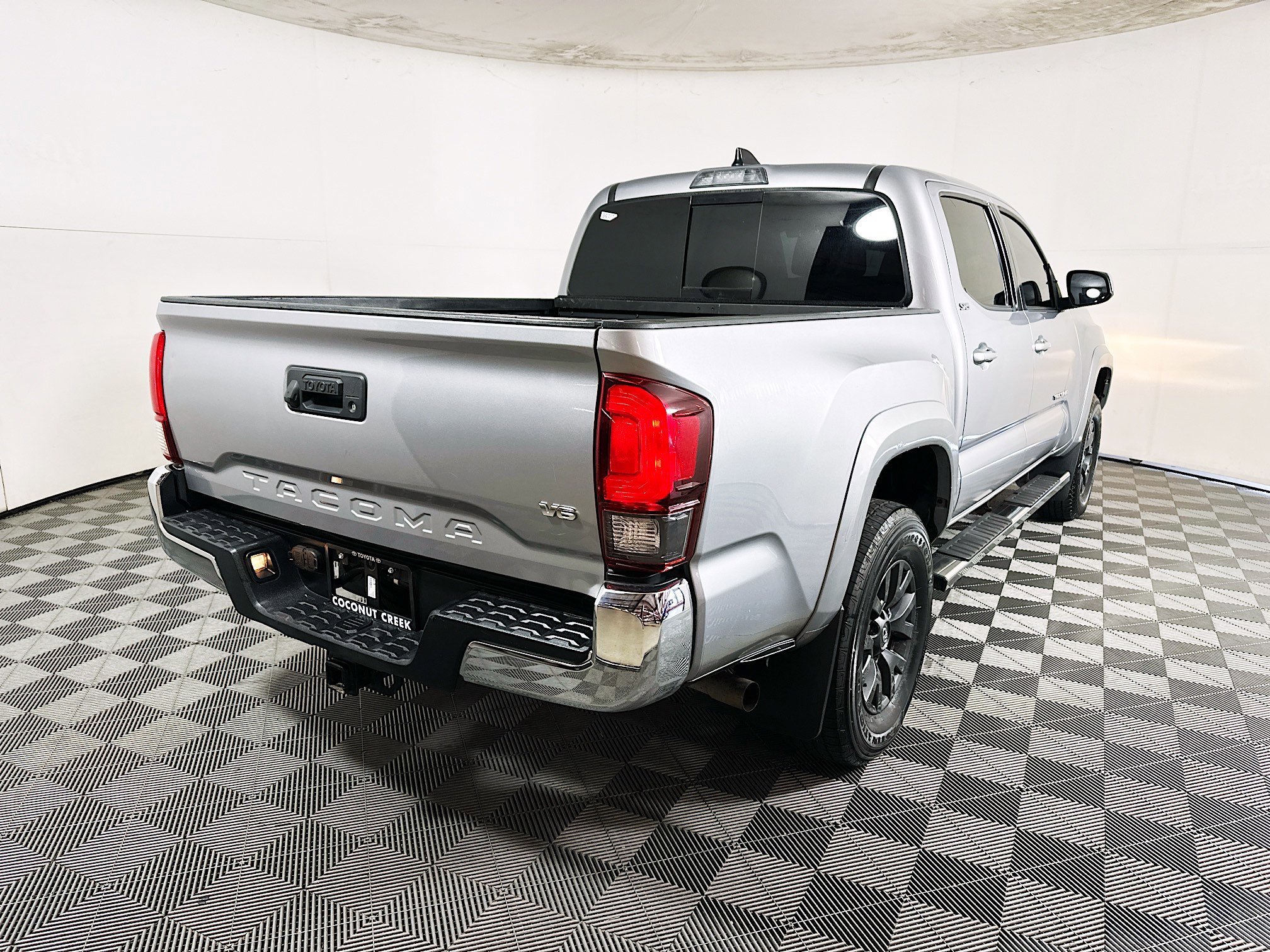 2021 Toyota Tacoma thumbnail 5