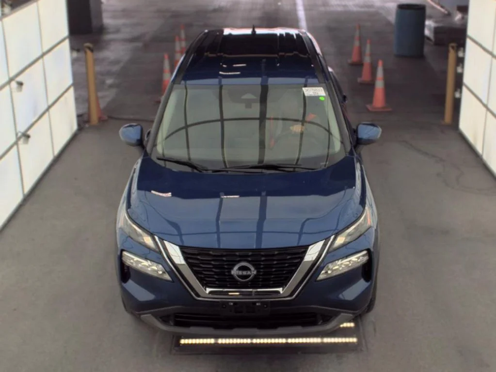 Used 2023 Caspian Blue Metallic Nissan SV image 2