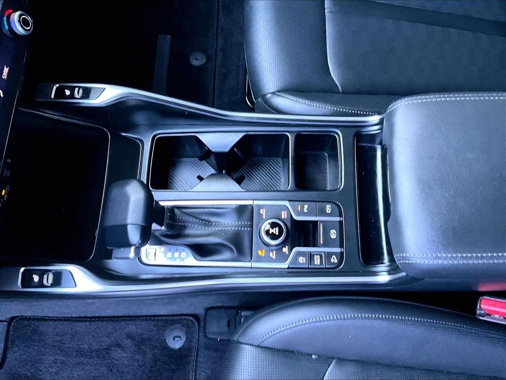 Used 2025 Black Kia S image 20
