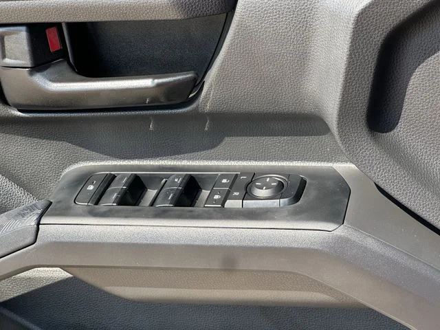 2025 Toyota Tacoma SR5 - Photo 24