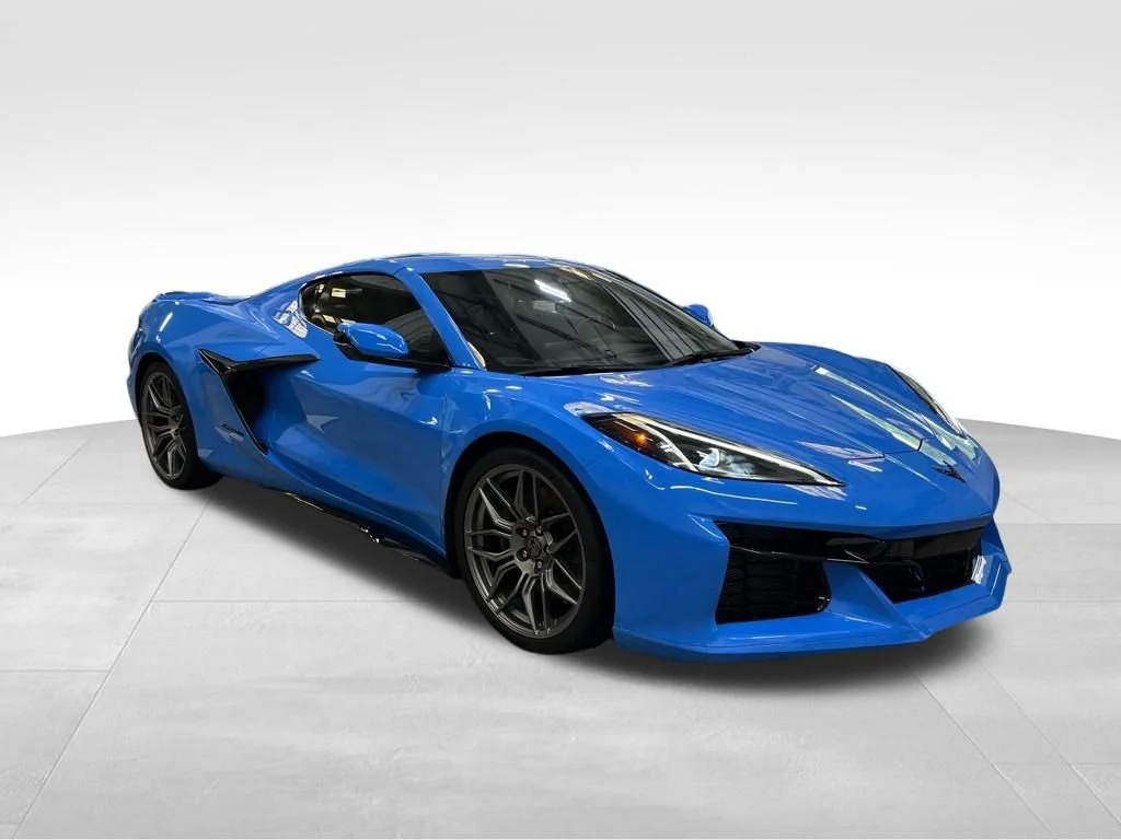 Used 2024 Rapid Blue Chevrolet 3LZ image 7