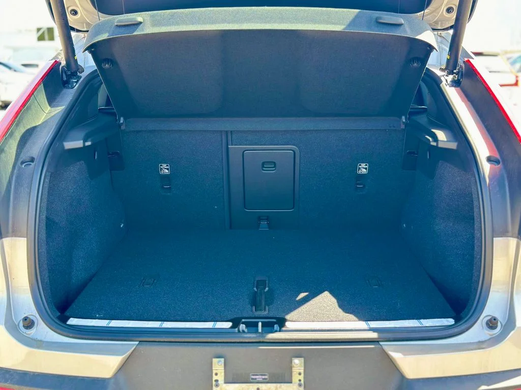 New 2025 Silver Volvo Plus image 15