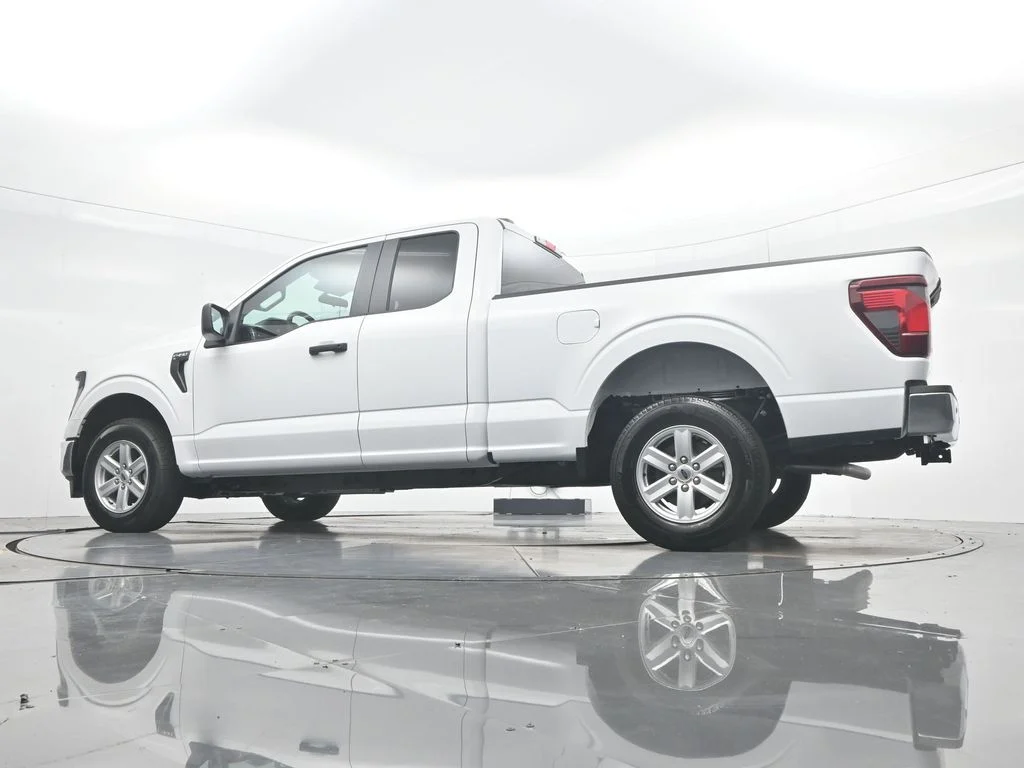New 2026 Oxford White Ford XL image 49