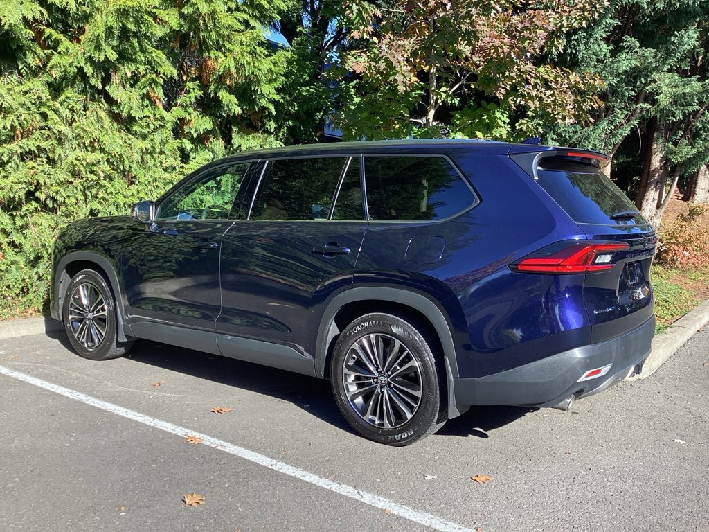 Certified Used 2025 Blue Toyota MAX Platinum image 9