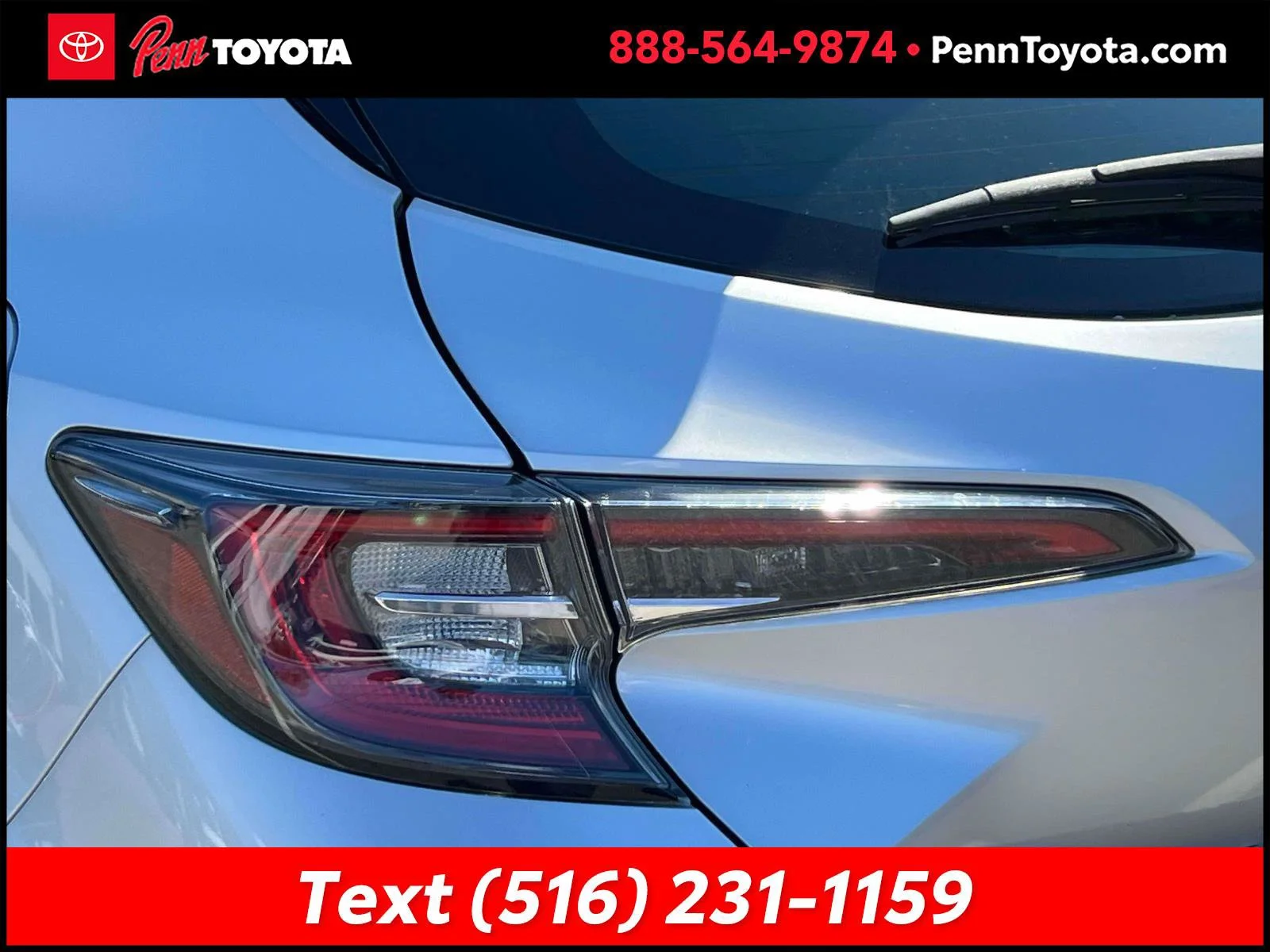 Used 2019 CLASSIC SILVER METALLIC Toyota XSE image 11