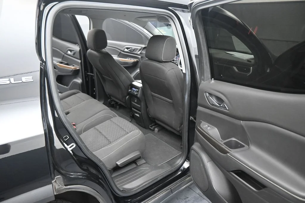 Used 2019 Black GMC SLE-1 image 44