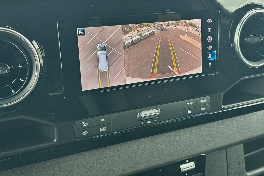 Used 2024 Silver Mercedes-Benz Cargo 170 WB image 20