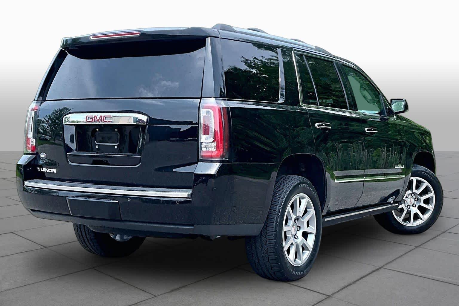 Used 2019 Onyx Black GMC Denali image 13