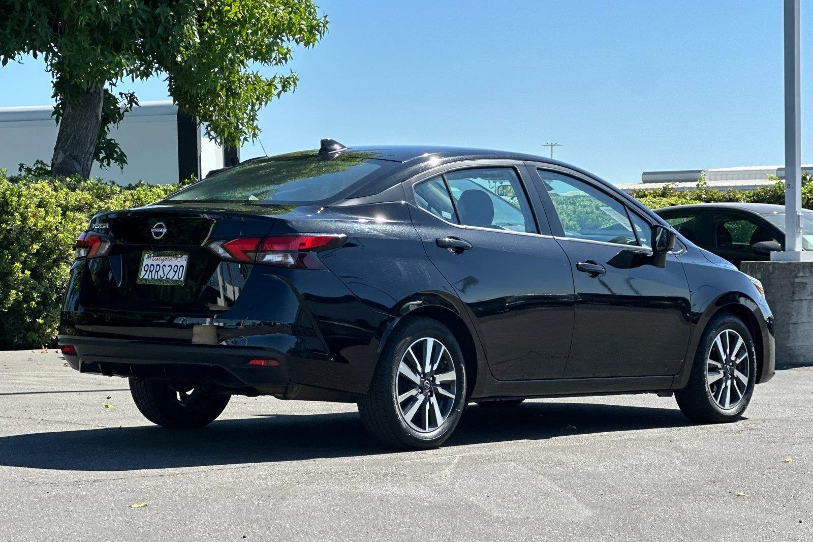Used 2025 Super Black Nissan SV image 4
