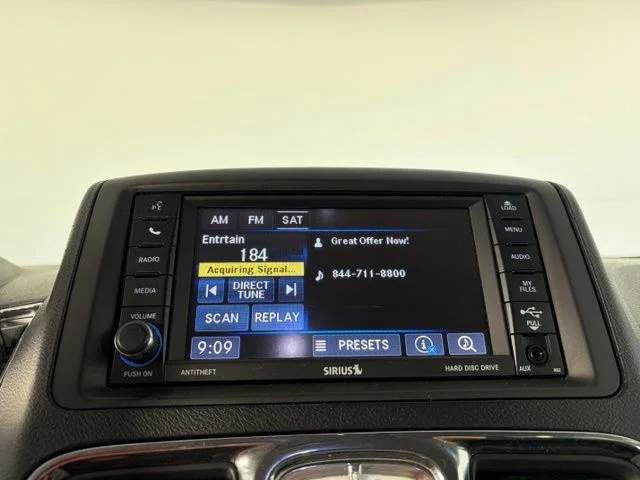 Used 2013 White Chrysler Touring image 21