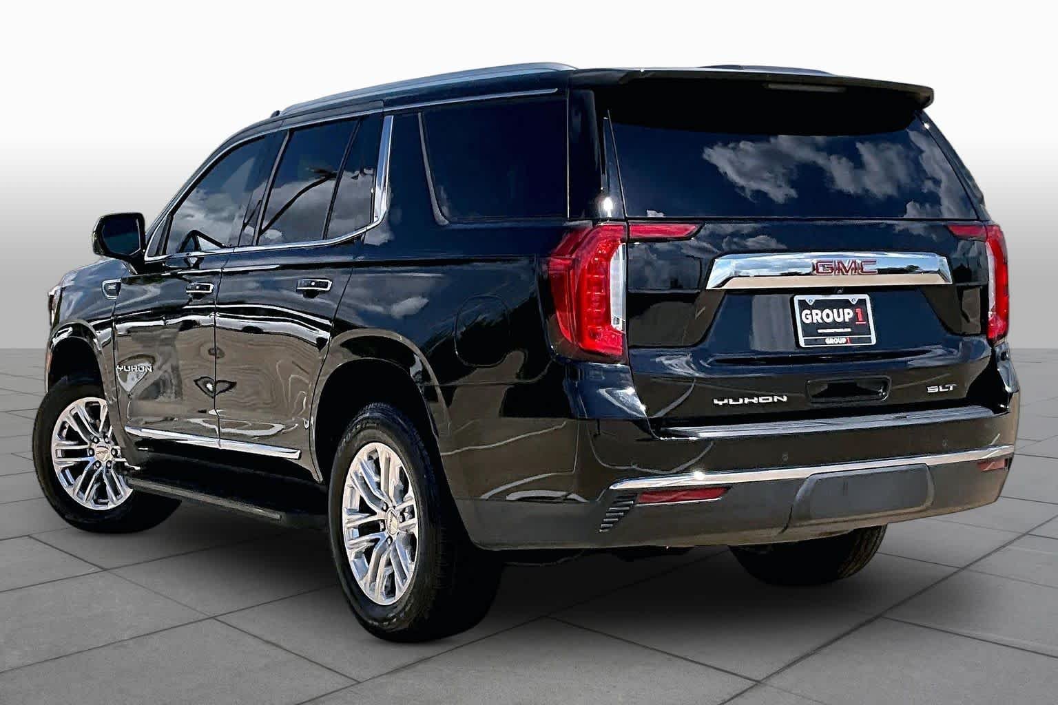 Used 2021 Onyx Black GMC SLT image 12