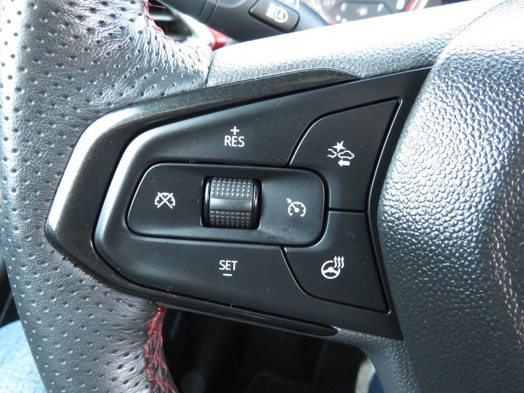 Used 2022 Summit White Chevrolet RS image 33