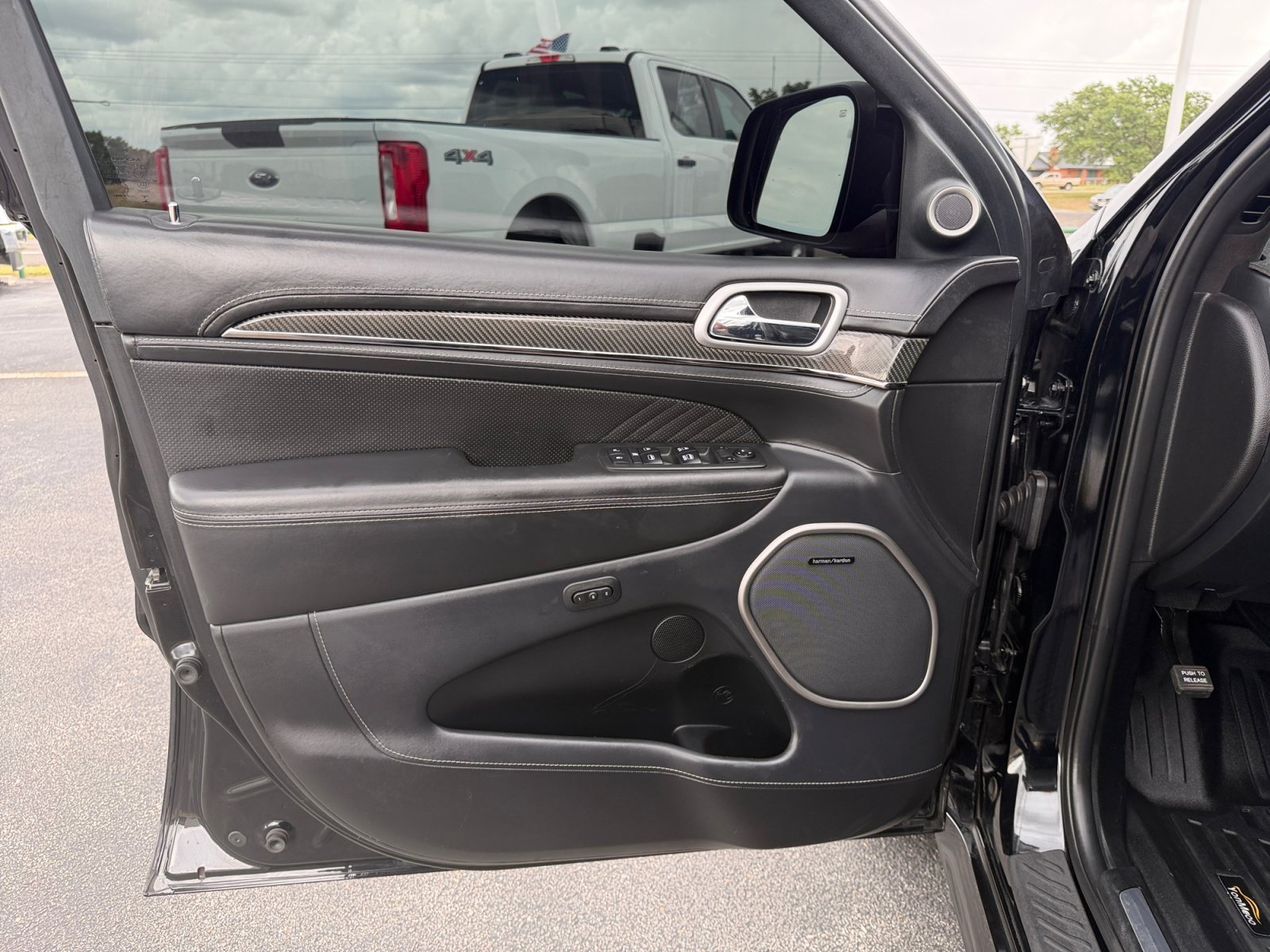 Used 2017 Diamond Black Jeep SRT image 21