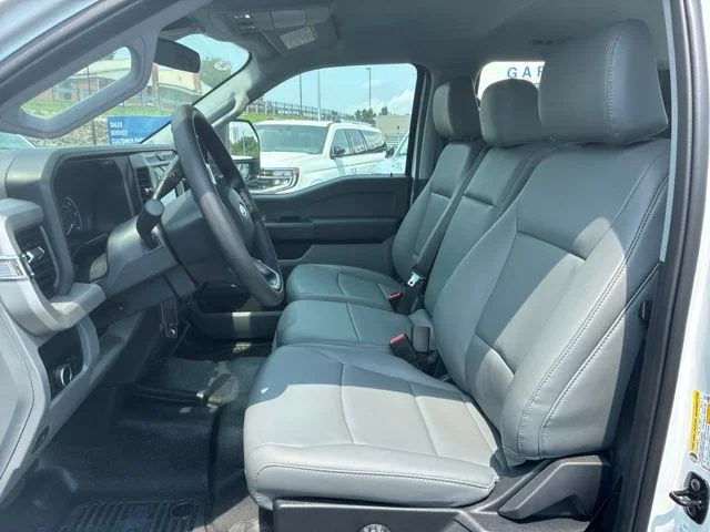 New 2026 Oxford White Ford F-250® XL image 27
