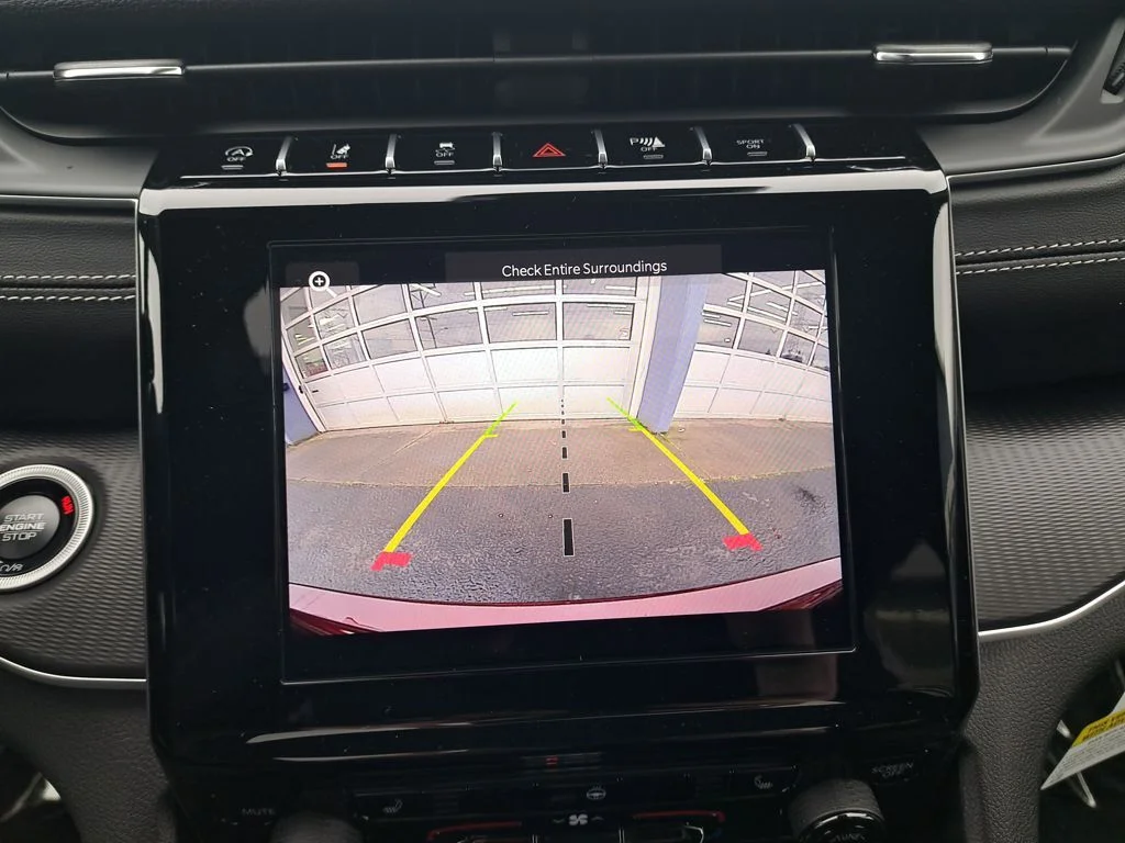 2025 Jeep Grand Cherokee Altitude - Photo 25