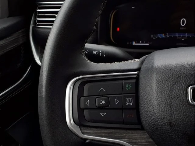 Used 2024  Jeep Series III image 13