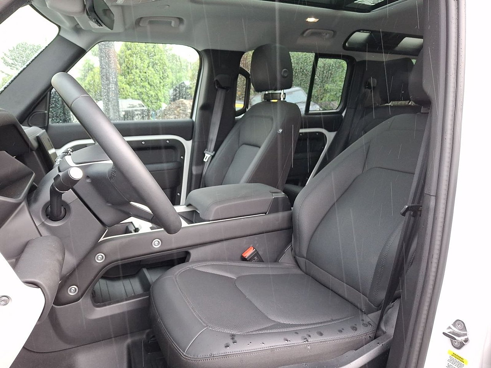Certified Used 2025 Fuji White - 1AA Land Rover 110 P400 S image 17