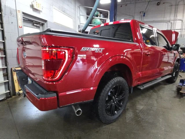 Used 2021 Red Ford XLT image 4