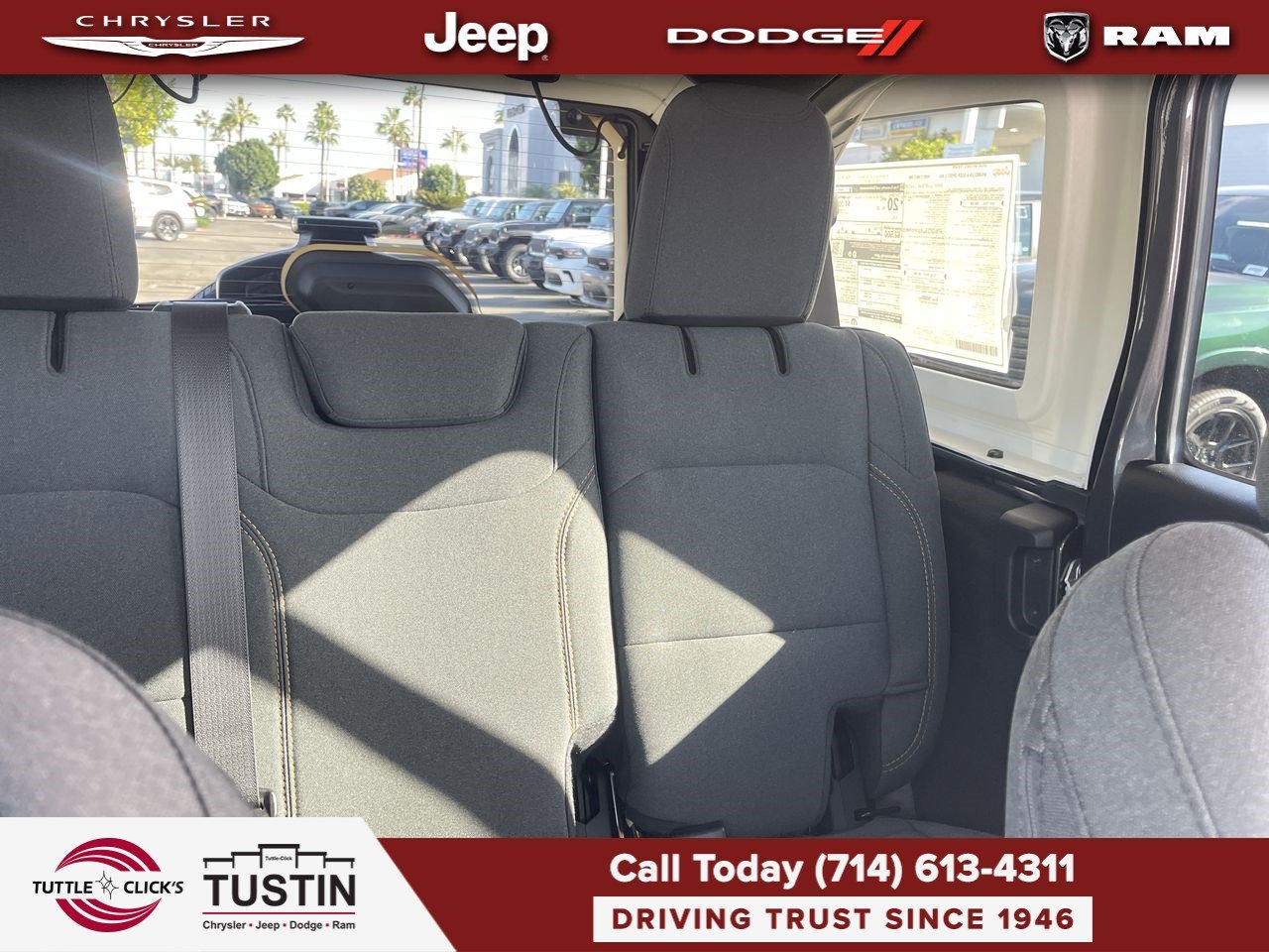 New 2026 Granite Crystal Metallic Clearcoat Jeep Sport S image 6