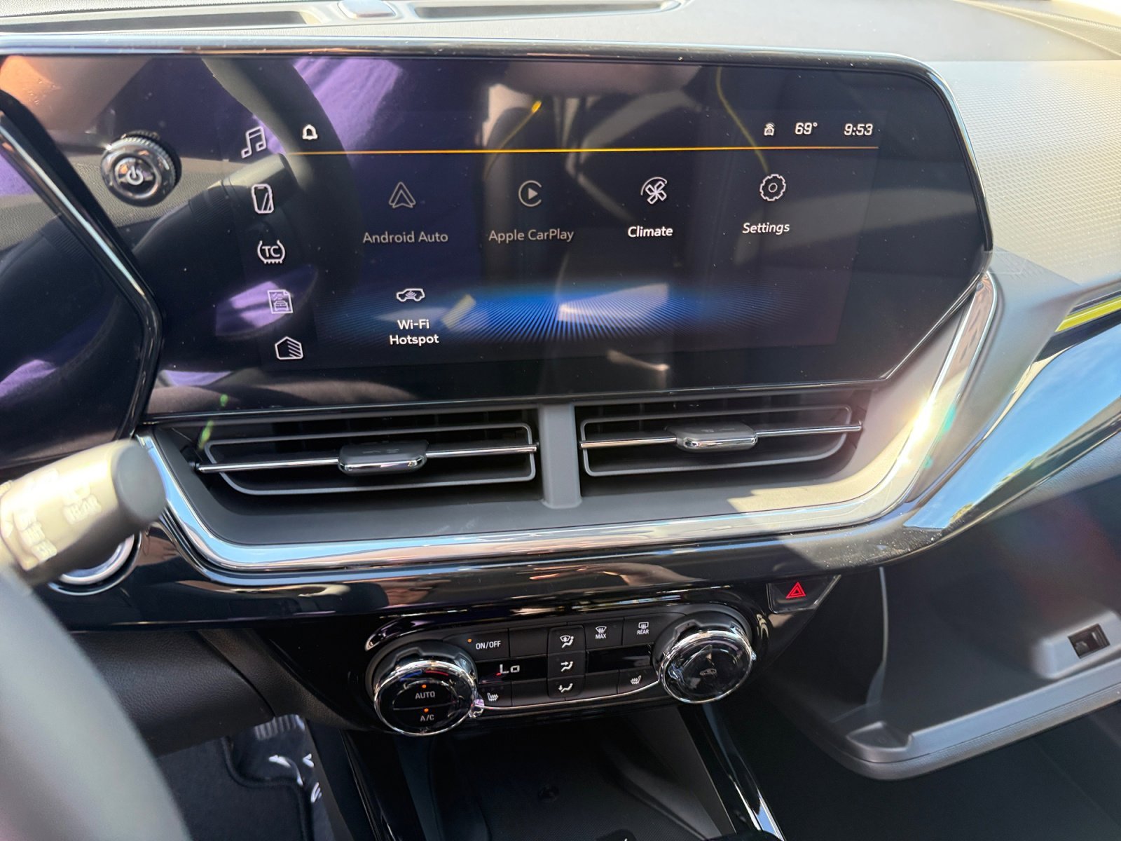 2026 Chevrolet Trax Activ - Photo 12